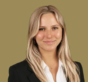 Laurelyne Bret portrait
